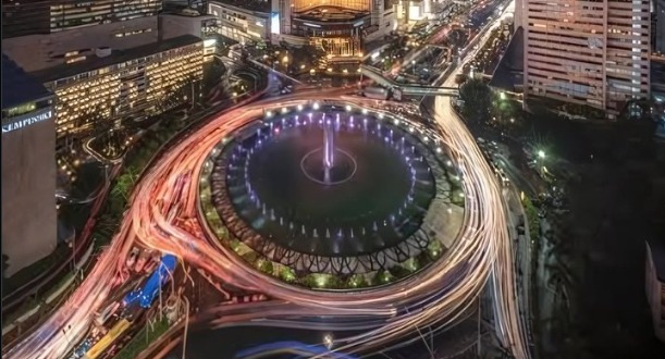 Sudirman–Thamrin Ditutup Sejak Sore saat Car Free Night, Warga Diimbau Naik Transportasi Umum